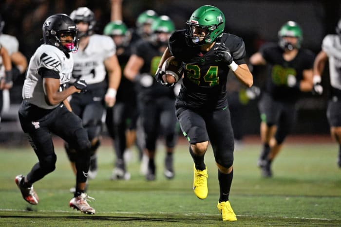 a West Linn Tualatin football Oregon October 5 2023 Leon Neuschwander 18
